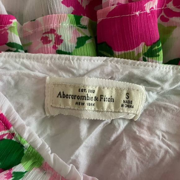 A&F Floral Ruffle Cami - Picture 4 of 4